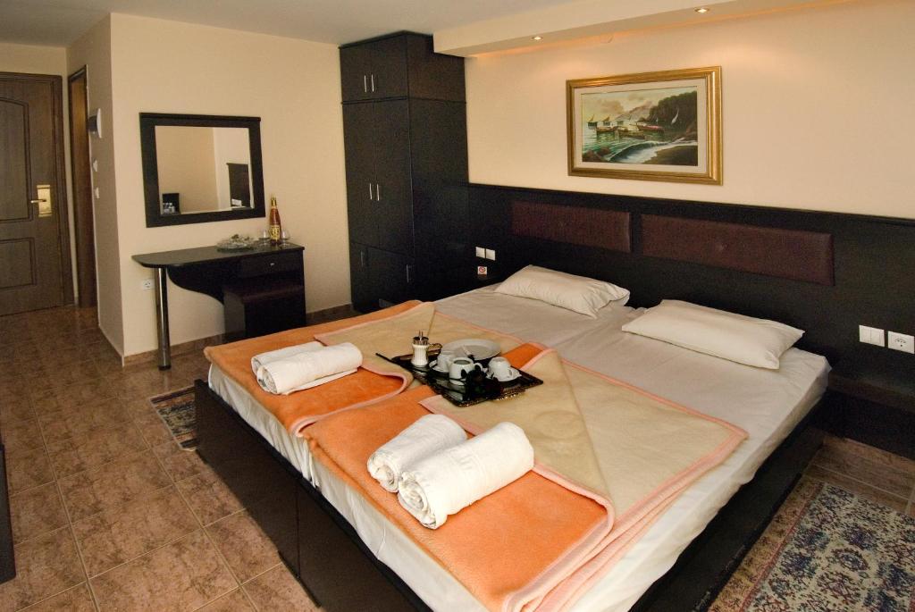 Hotel Dias Olympiakí Aktí Esterno foto